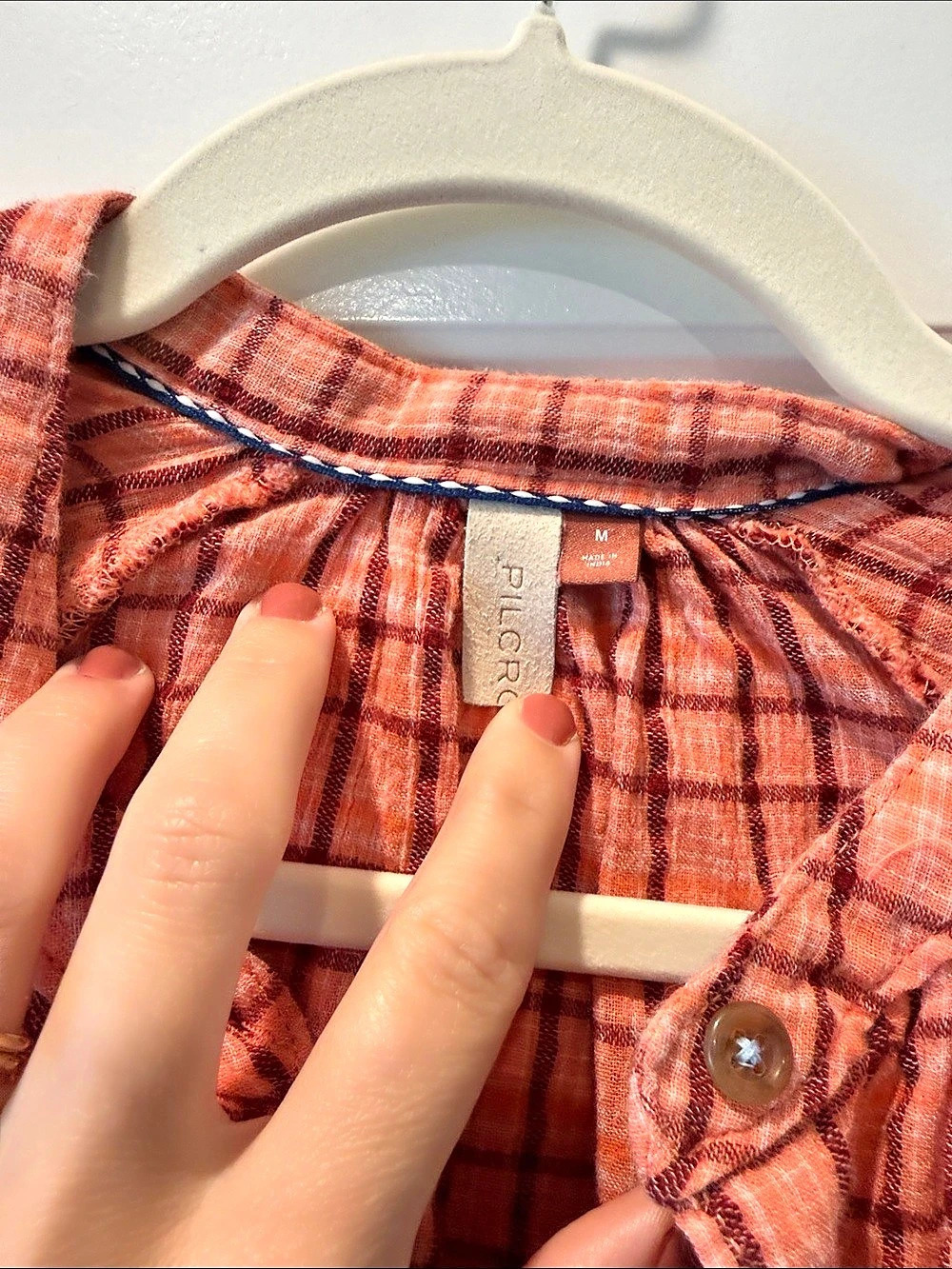 Pilcro Plaid Button Front Blouse in Pink & Black Size Medium Like New - Picture 2 of 2